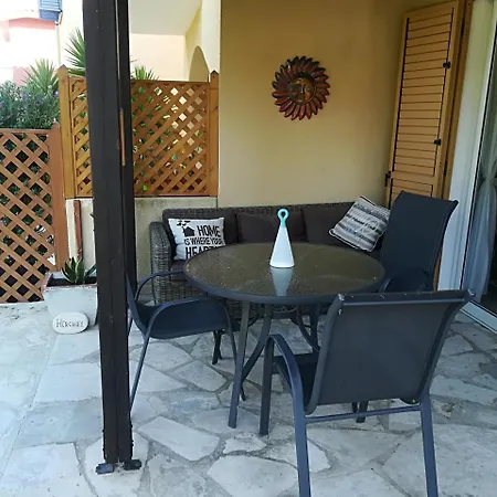 Regina Gardens 3 Bedroom Βίλα